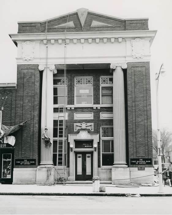Main Streets & Town Squares, history of Iowa, Iowa History, construction, Businesses and Factories, architecture, doorway, first national bank, Iowa, Cities and Towns, ladder, pillar, Waverly Public Library, lamp