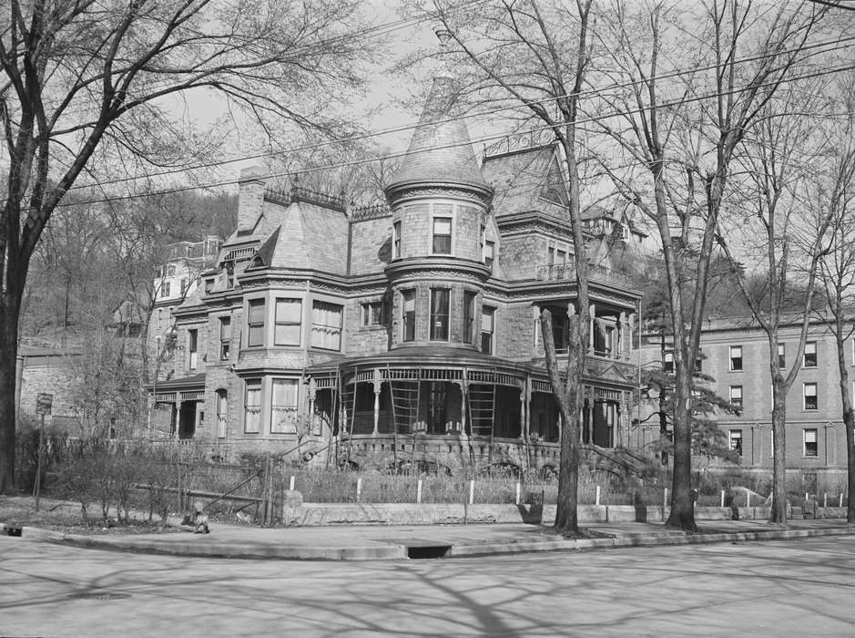 neighborhood, history of Iowa, Iowa History, Library of Congress, street corner, Iowa, Cities and Towns, Homes, house, victorian