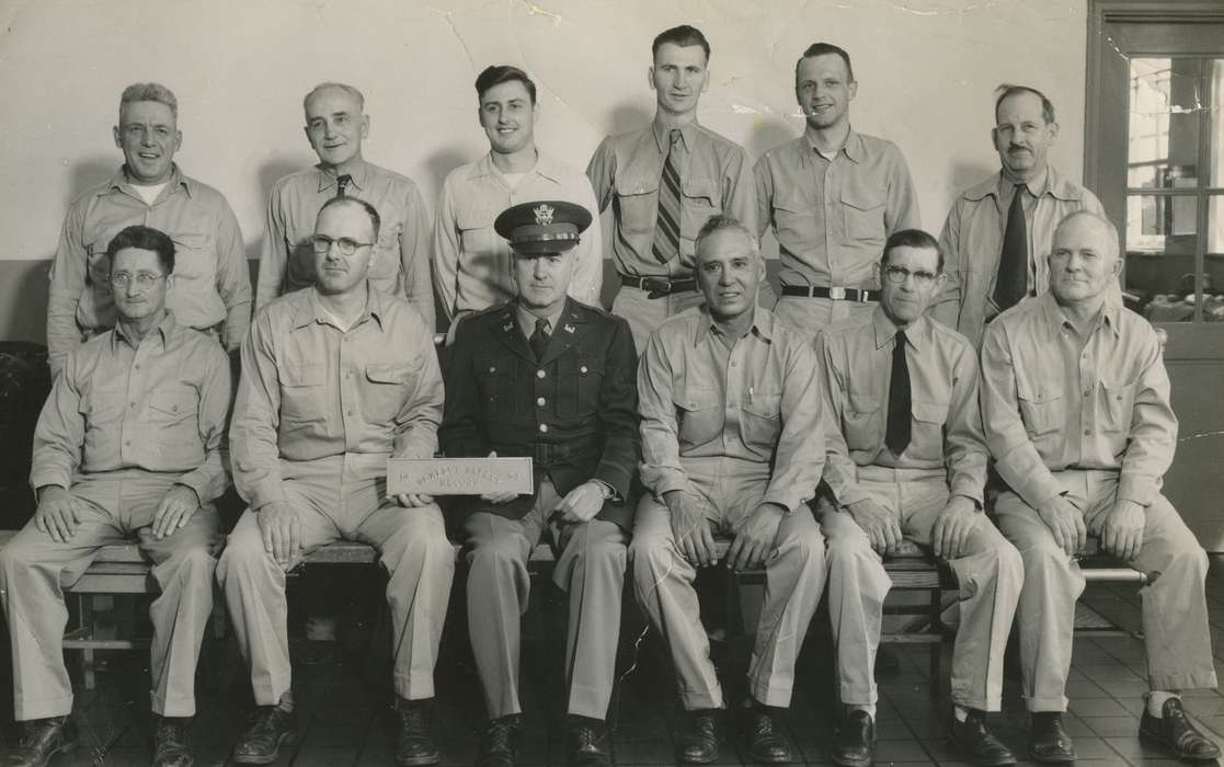 Portraits - Group, uniform, Iowa, Military and Veterans, Dubuque, IA, history of Iowa, Davis-Orwoll, Shirley, Iowa History