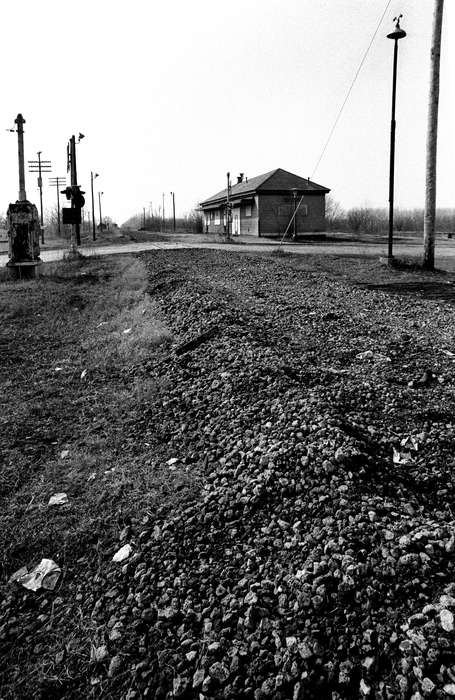 Lemberger, LeAnn, depot, Iowa History, Iowa, history of Iowa, railroad, rock, Train Stations, Eldon, IA