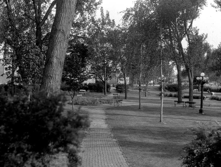 history of Iowa, Iowa History, Ottumwa, IA, Lemberger, LeAnn, park bench, Iowa, Cities and Towns, Landscapes, park