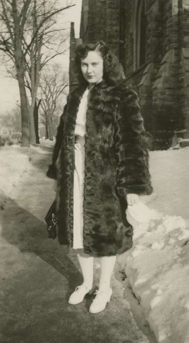 history of Iowa, Portraits - Individual, Iowa History, Winter, Bull, Ardith, nurse, Iowa, Cedar Rapids, IA, Hospitals, snow, Labor and Occupations