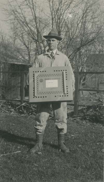 history of Iowa, Portraits - Individual, Iowa History, Webster City, IA, McMurray, Doug, Iowa, Farms, box, Labor and Occupations
