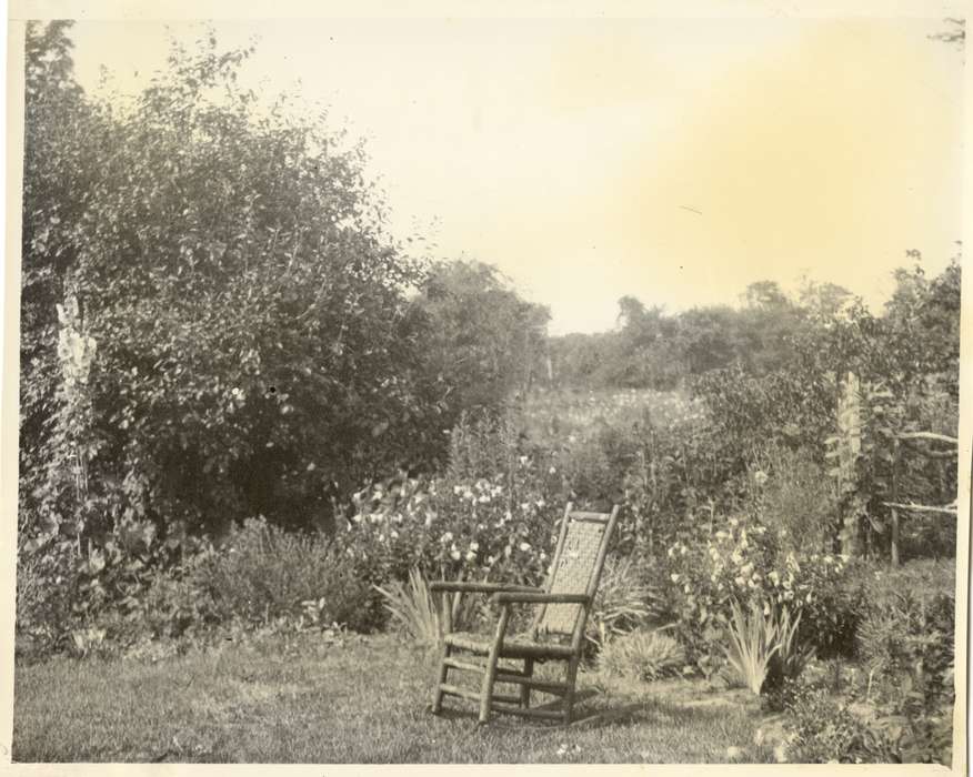 history of Iowa, Iowa History, Archives & Special Collections, University of Connecticut Library, Iowa, Hampton, CT, rocking chair