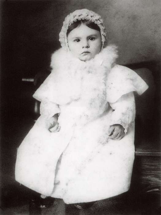 baby, boy, fur, Iowa, child, Fisher, Jennifer, bonnet, kids, Children, Portraits - Individual, dress, toddler, Sigourney, IA, history of Iowa, Iowa History