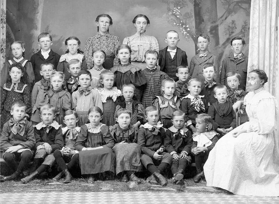 Portraits - Group, history of Iowa, Iowa History, Mason City, IA, teacher, Brockmeyer, Janet, Iowa, Children, Schools and Education, school