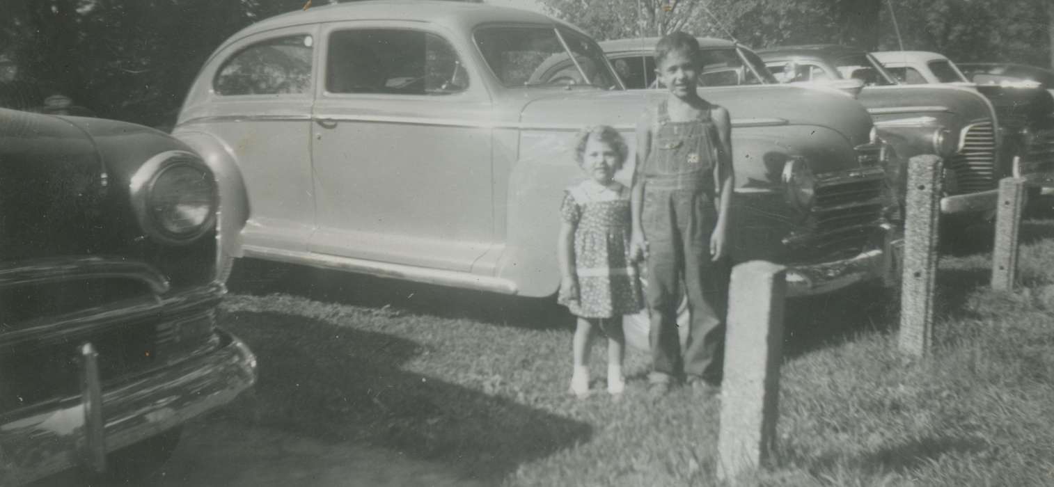 Portraits - Group, history of Iowa, Iowa History, Motorized Vehicles, car, Iowa, Stockton, IA, Knutsen, Harry & Char, Children