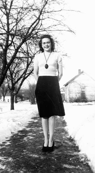 Portraits - Individual, Hatcher, Darlene, winter, USA, Iowa History, Iowa, history of Iowa