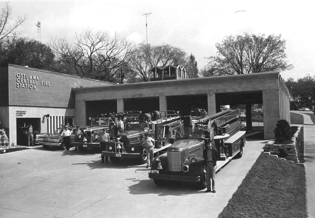 Ottumwa, IA, fire station, fire truck, history of Iowa, Lemberger, LeAnn, Motorized Vehicles, fire department, Iowa, car, Labor and Occupations, Iowa History, Portraits - Group