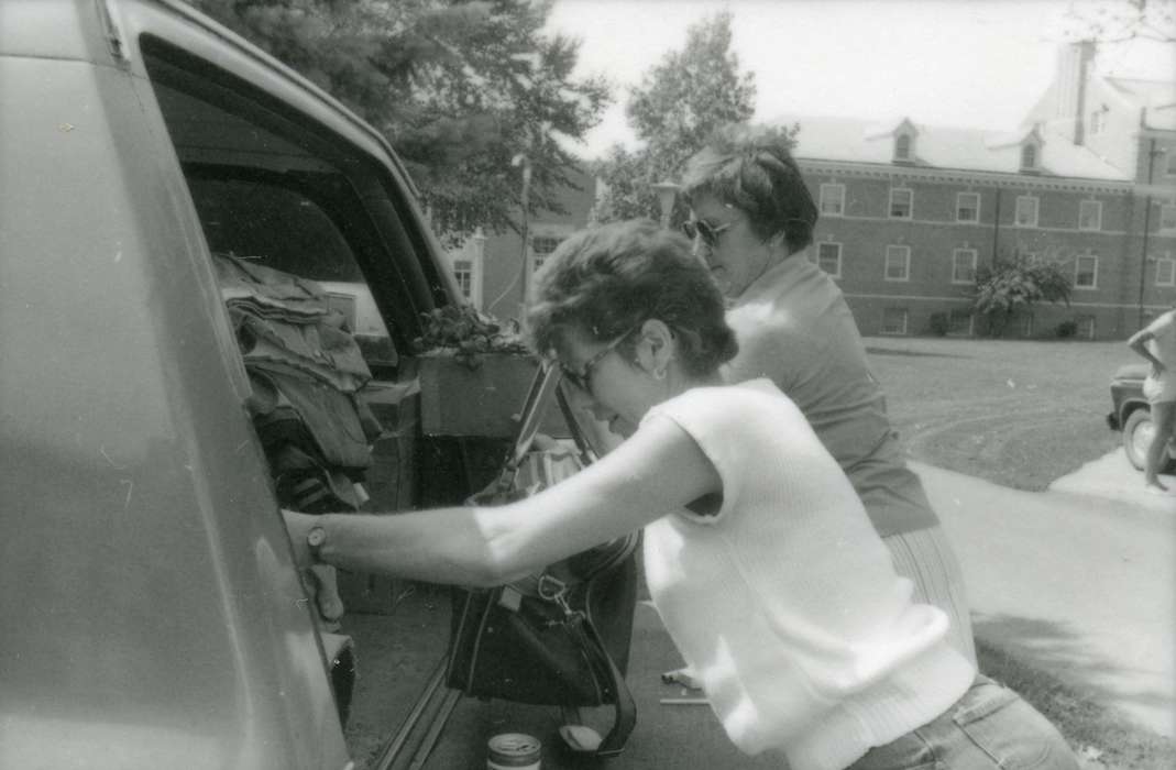 Cedar Falls, IA, dormitory, luggage, history of Iowa, Iowa History, uni, Motorized Vehicles, UNI Special Collections & University Archives, Iowa, dorm, Schools and Education, university of northern iowa