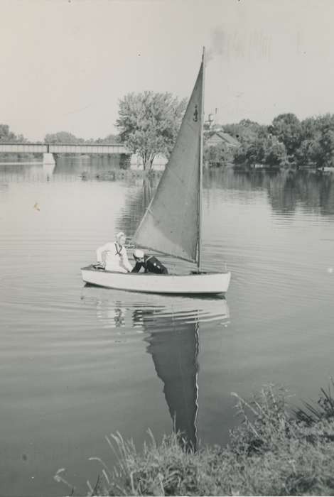 Military and Veterans, Waverly Public Library, history of Iowa, Iowa History, IA, sailors, Lakes, Rivers, and Streams, cedar river, Iowa, Outdoor Recreation, correct date needed, Leisure, sailboat