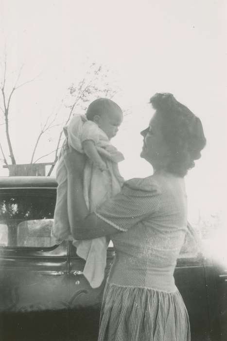 Portraits - Group, baby, Iowa, mother, Children, Des Moines, IA, Campopiano Von Klimo, Melinda, history of Iowa, Iowa History