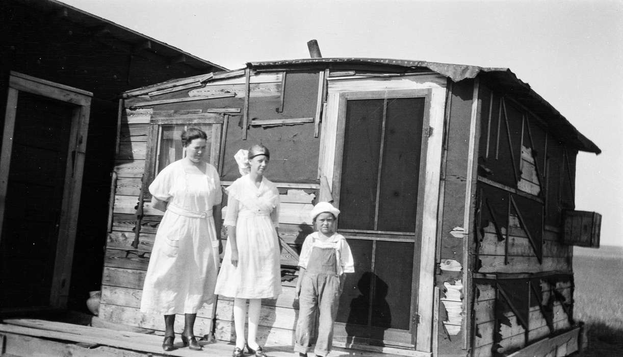 Portraits - Group, MT, University of Northern Iowa Museum, Iowa History, Iowa, Children, history of Iowa