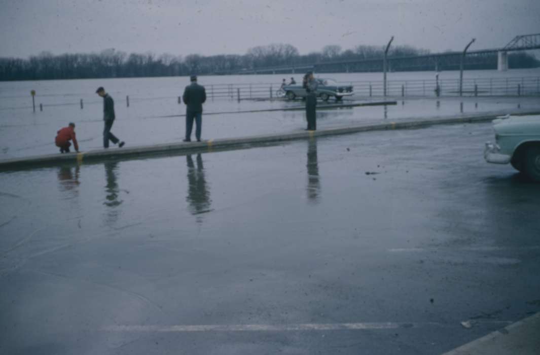 Floods, history of Iowa, mississippi, Burlington, IA, Iowa, Lakes, Rivers, and Streams, Pate, Linda, Iowa History