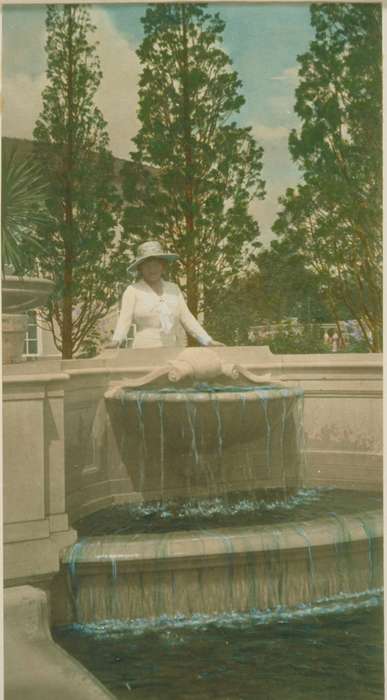 Groton, CT, Iowa History, fountain, Iowa, history of Iowa, Archives & Special Collections, University of Connecticut Library