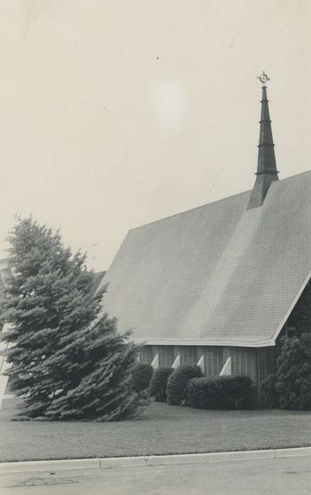 history of Iowa, Landscapes, Waverly Public Library, Religious Structures, Waverly, IA, storm damage, Iowa, church, evergreen, Iowa History, Wrecks