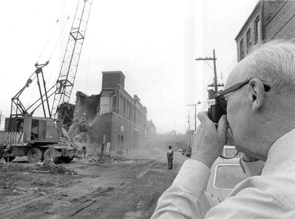 demolition, Iowa, Iowa History, camera, telephone pole, Lemberger, LeAnn, Cities and Towns, Ottumwa, IA, history of Iowa, Motorized Vehicles, photographer, crane