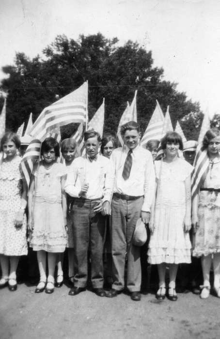 Portraits - Group, Iowa, Walker, Erik, kids, Children, Cedar Falls, IA, history of Iowa, flag, Iowa History