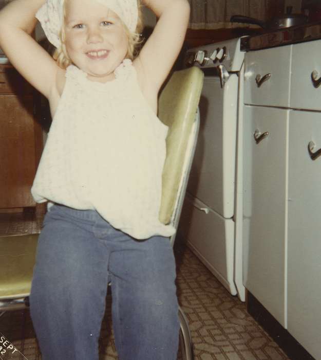 oven, history of Iowa, kitchen, Iowa History, bandana, chair, Reinbeck, IA, Iowa, Homes, Children, East, Lindsey, Portraits - Individual