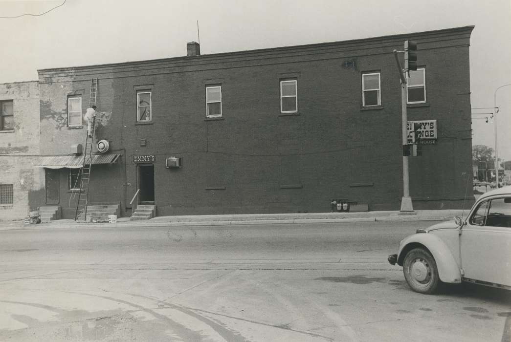 Main Streets & Town Squares, lounge, Iowa History, history of Iowa, Businesses and Factories, brick building, Waverly, IA, Iowa, painter, Cities and Towns, Waverly Public Library, Labor and Occupations