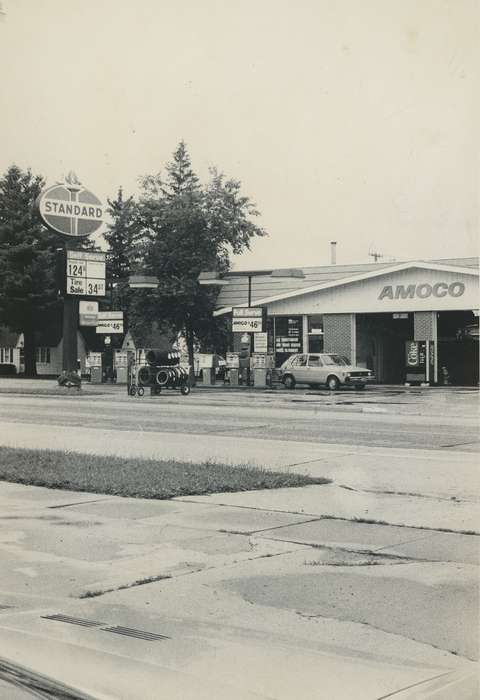 Main Streets & Town Squares, history of Iowa, Iowa History, Motorized Vehicles, Businesses and Factories, Waverly, IA, gas station, Iowa, Cities and Towns, Waverly Public Library
