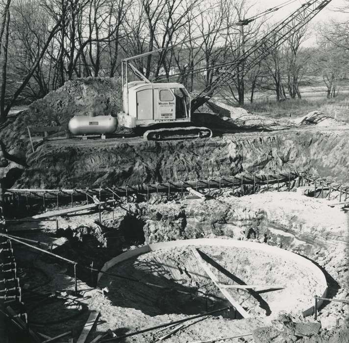 construction materials, Labor and Occupations, crane, Waverly Public Library, Iowa, construction, history of Iowa, Iowa History, Waverly, IA