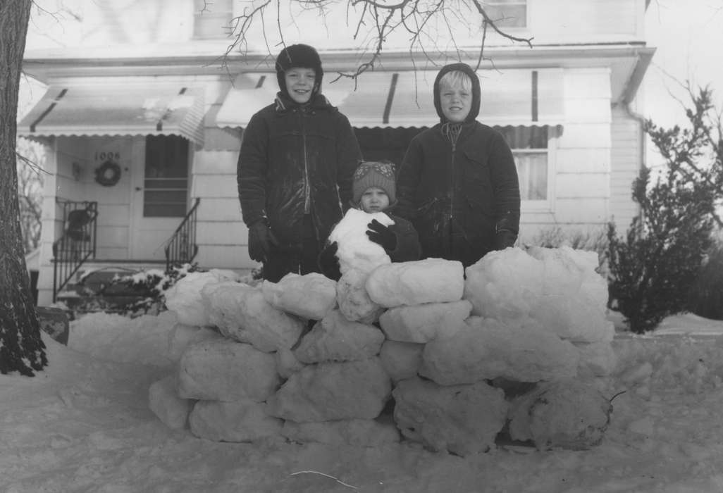 Portraits - Group, Tjepkes, Judi and Kim, history of Iowa, Iowa History, Families, Winter, fort, Gowrie, IA, Iowa, snow day, Homes, snow, snow fort