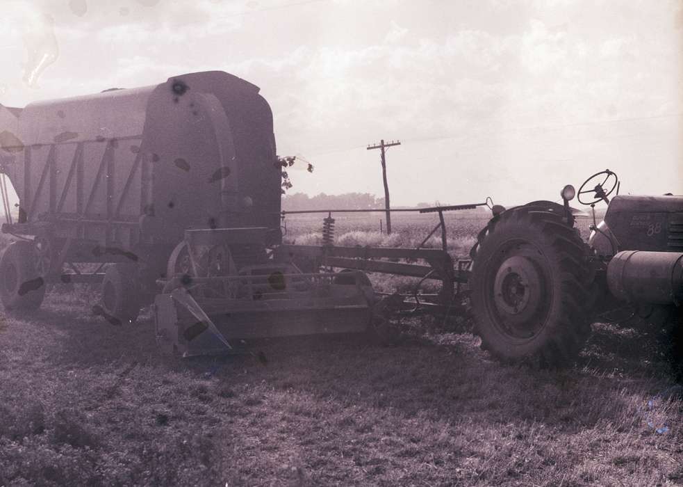 tractor, Lyon, Howard, Farming Equipment, Iowa History, Iowa, Farms, history of Iowa, Orange City, IA