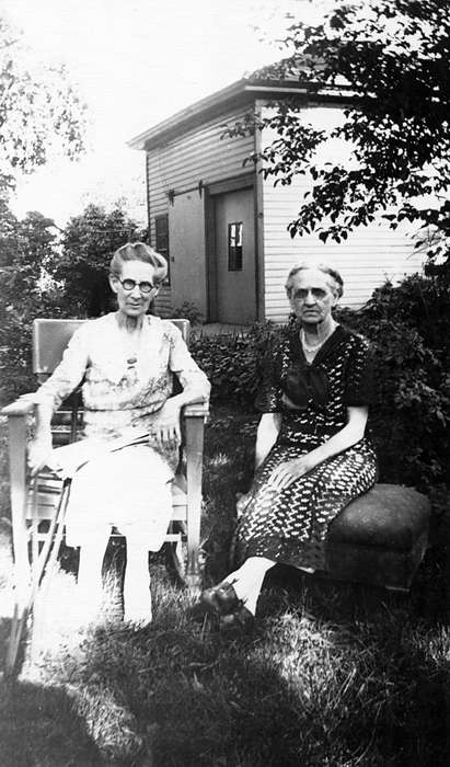 Portraits - Group, history of Iowa, Iowa History, Webster City, IA, Iowa, Homes, crutches, Curtis, Leonard