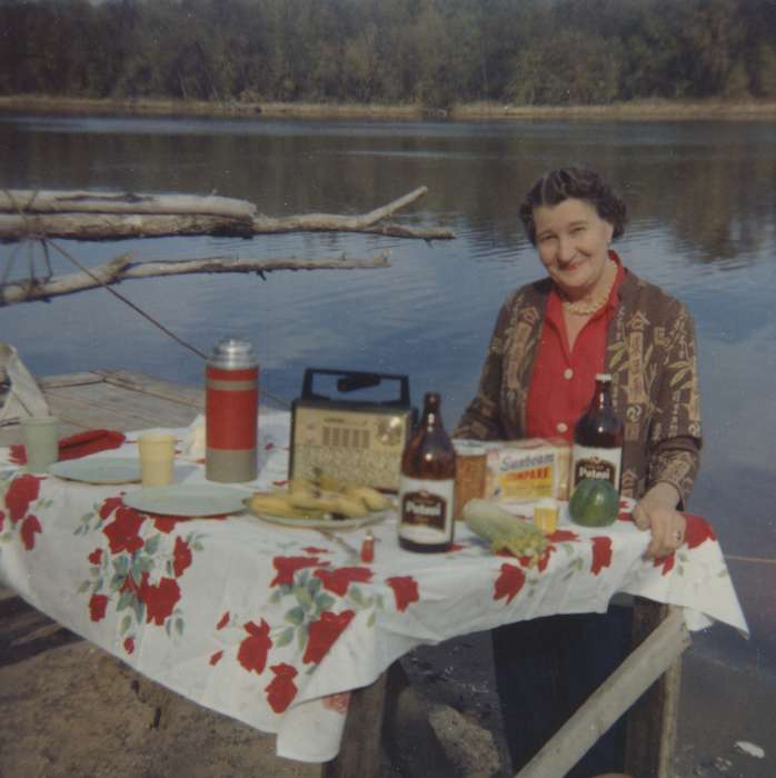 history of Iowa, Iowa History, radio, picnic, Lakes, Rivers, and Streams, mississippi river, Davis-Orwoll, Shirley, thermos, beer, celery, Iowa, USA, Food and Meals, Leisure, Portraits - Individual