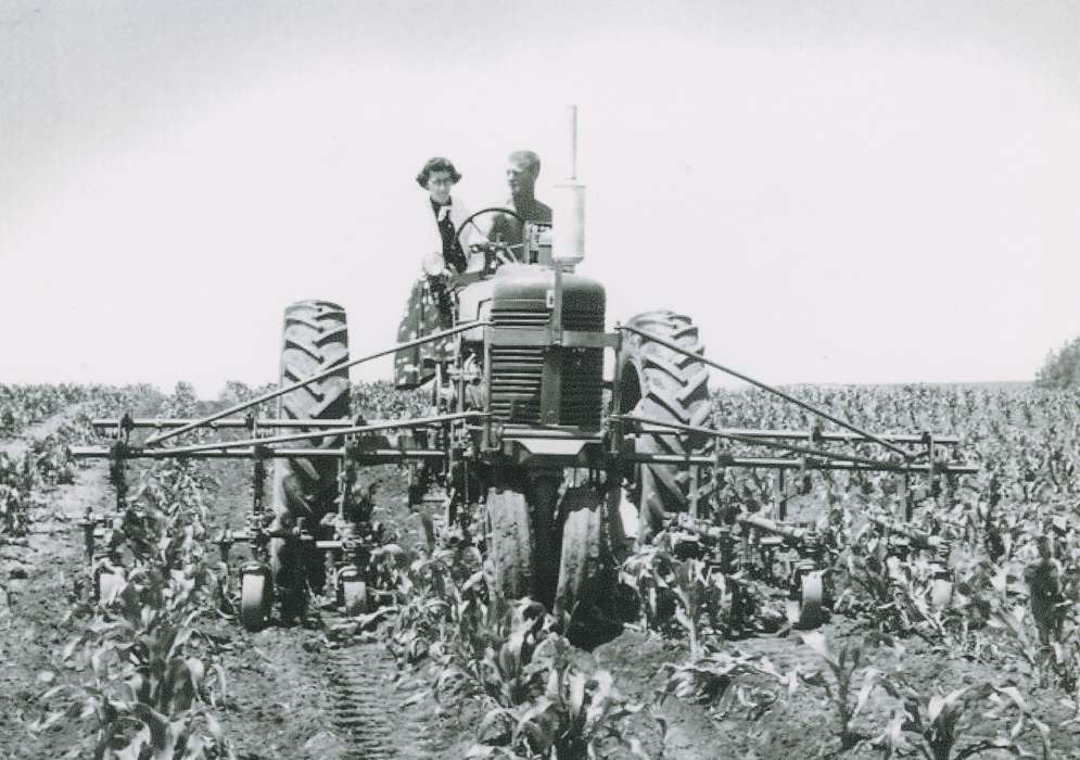 Hospers, IA, tractor, Iowa History, Carlson, Julie, Iowa, crops, Farms, Farming Equipment, history of Iowa