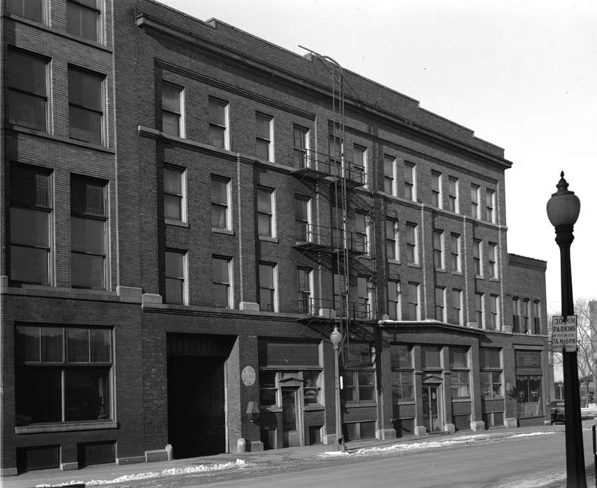 Iowa, Ottumwa, IA, storefront, fire escape, garage, Iowa History, warehouse, Lemberger, LeAnn, street light, Cities and Towns, Businesses and Factories, Winter, history of Iowa, snow, Main Streets & Town Squares, grocery store