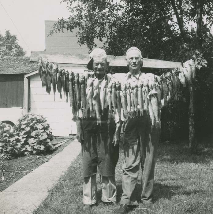 Elderkin, Don, Spring Lake, MN, fish, Iowa History, Iowa, history of Iowa, Portraits - Group, Outdoor Recreation