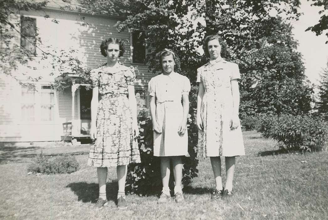 Portraits - Group, Marks, Wanda, Plainfield, IA, history of Iowa, Iowa, floral, Iowa History