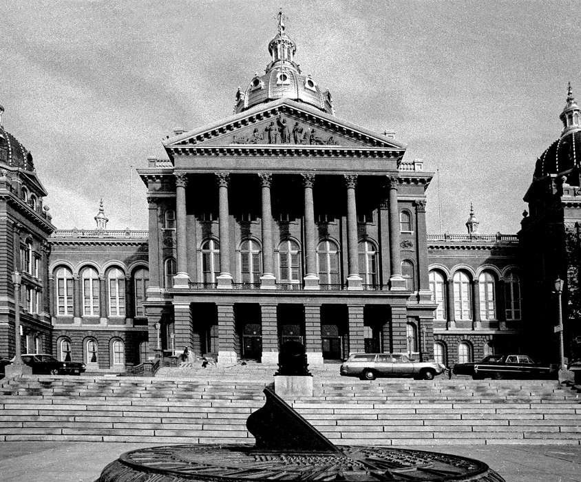 dome, history of Iowa, capitol, Iowa History, Lemberger, LeAnn, sundial, Motorized Vehicles, car, column, Iowa, Cities and Towns, Des Moines, IA, pillar, steps