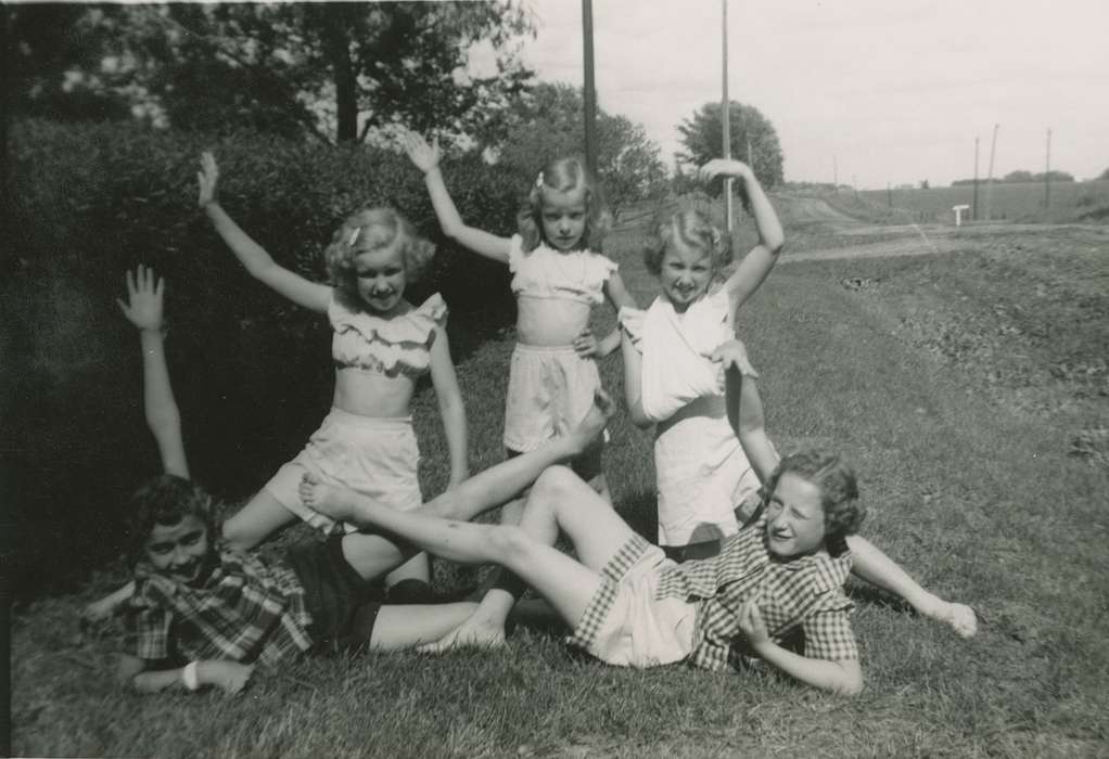 dancing, Iowa, silly, USA, Weber, Karen and Kenny, Leisure, Children, playing, posing, Farms, history of Iowa, Iowa History