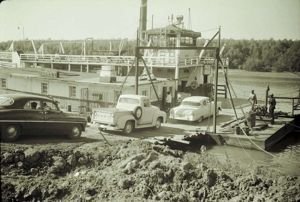 Dubuque, IA, history of Iowa, Iowa History, truck, Motorized Vehicles, Lakes, Rivers, and Streams, car, Jeys, Marlene, Iowa, boat, ferry