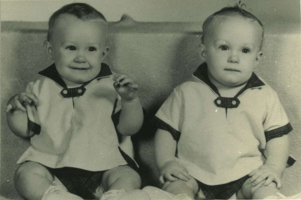 baby, Iowa History, Vincent, IA, Flattery, Dan, Children, Iowa, history of Iowa, Portraits - Group, twins