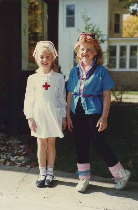 Portraits - Group, history of Iowa, Iowa History, halloween, Reinbeck, IA, costume, Iowa, Children, East, Lindsey