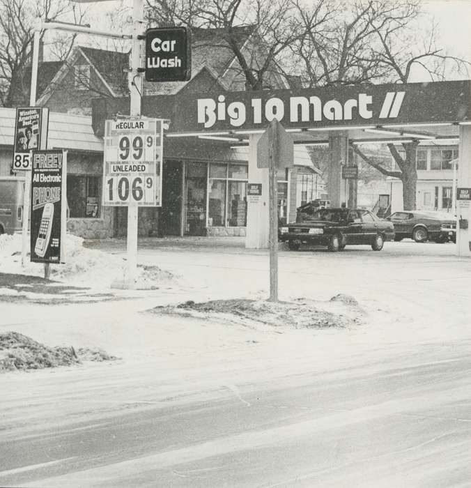 Main Streets & Town Squares, history of Iowa, Iowa History, Motorized Vehicles, Businesses and Factories, Waverly, IA, gas station, Iowa, Cities and Towns, Waverly Public Library