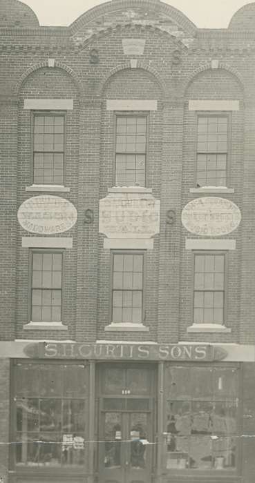 Main Streets & Town Squares, history of Iowa, Iowa History, hardware store, Businesses and Factories, brick building, store, Iowa, Cities and Towns, correct date needed, Waverly Public Library