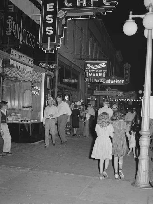 Main Streets & Town Squares, streetlights, history of Iowa, Iowa History, street sign, Entertainment, Families, storefront, Library of Congress, Businesses and Factories, Iowa, mingling, Cities and Towns, city, Children, Leisure