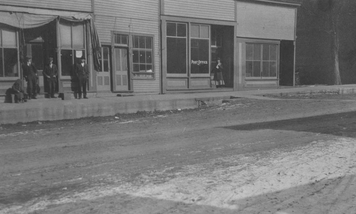 Cities and Towns, Iowa History, store, Iowa, history of Iowa, King, Tom and Kay, IA, Main Streets & Town Squares