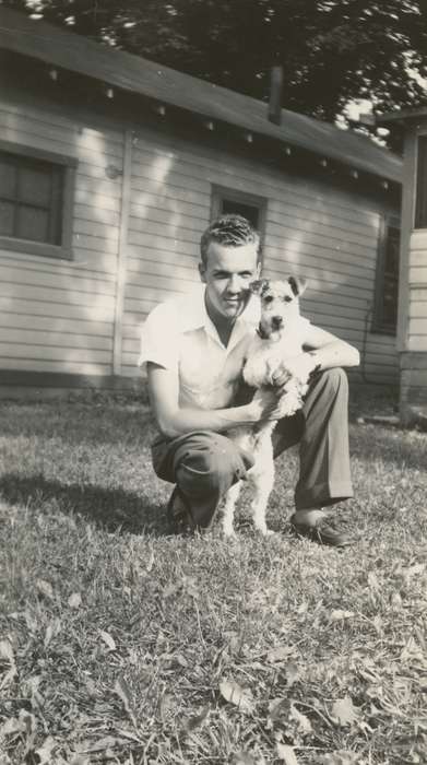 history of Iowa, Iowa History, Animals, Iowa, Cedar Rapids, IA, Freeman, Marie, dog, Portraits - Individual