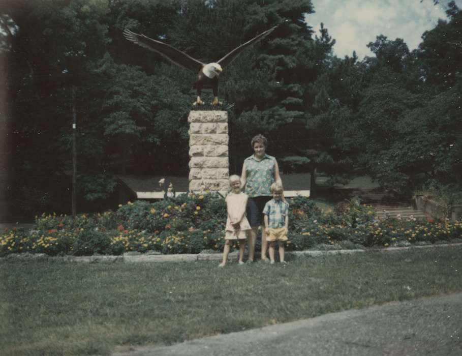 Travel, Iowa, statue, Families, eagle, Dubuque, IA, history of Iowa, Davis-Orwoll, Shirley, Iowa History