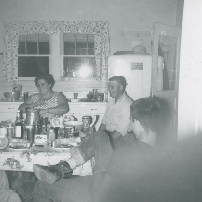 meal, curtains, Iowa History, Spilman, Jessie Cudworth, Iowa, history of Iowa, kitchen, Homes, Families, Food and Meals, USA, window, dinner