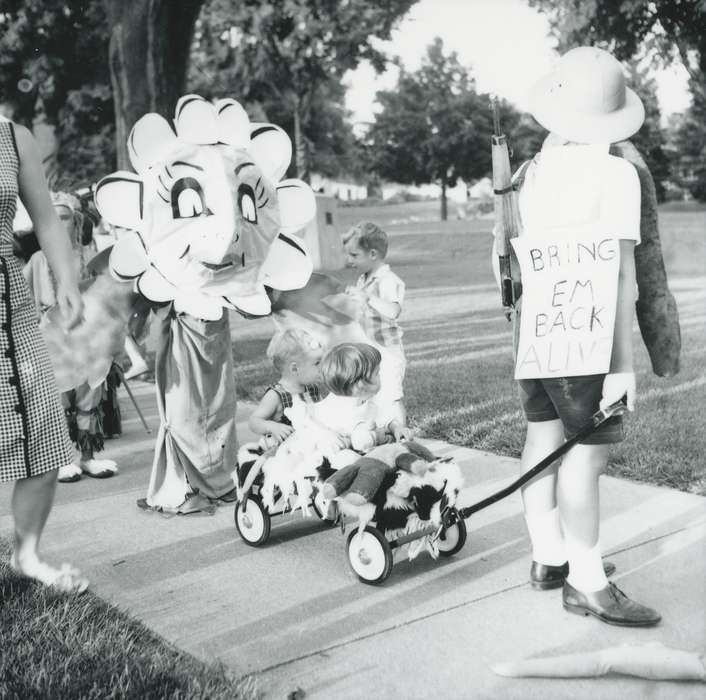 history of Iowa, children, costume, Iowa, parade, Waverly Public Library, Entertainment, Iowa History