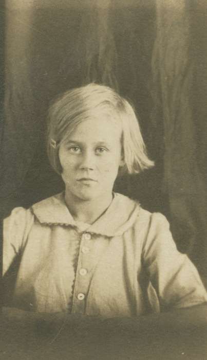 Carney, Cheryl, barrette, history of Iowa, Iowa History, IA, Iowa, hairstyle, Children, Portraits - Individual